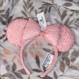 NWT pink Minnie Mouse ears